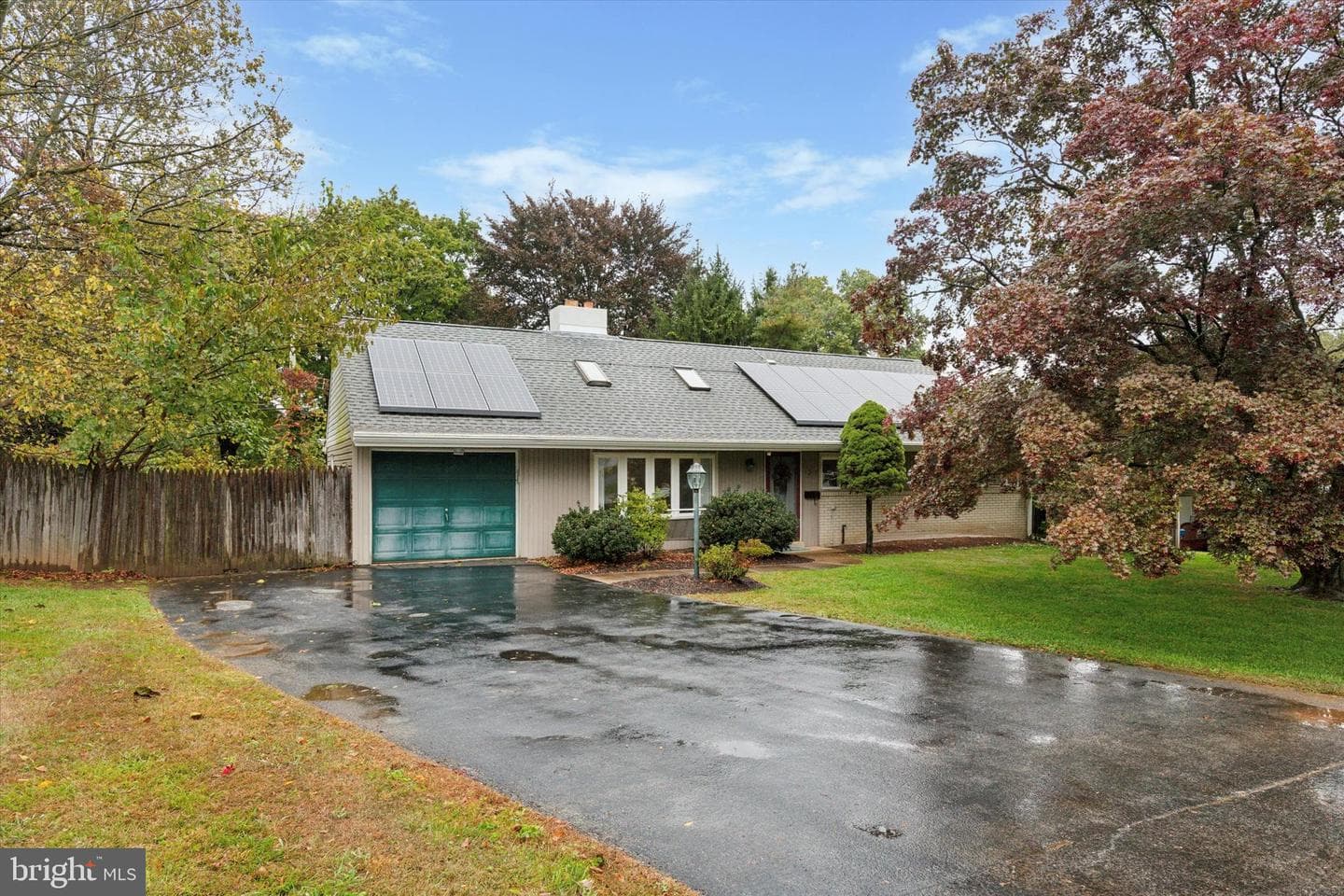 1209 Thistlewood Lane photo 2