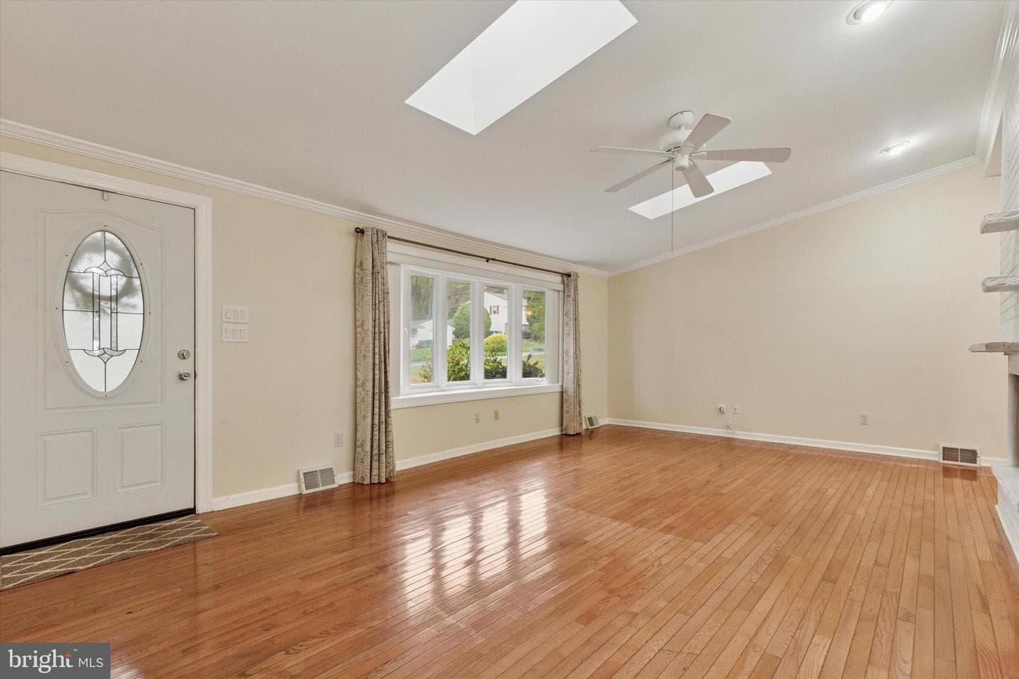 1209 Thistlewood Lane photo 3