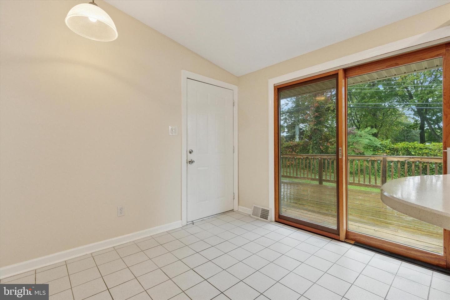 1209 Thistlewood Lane photo 8
