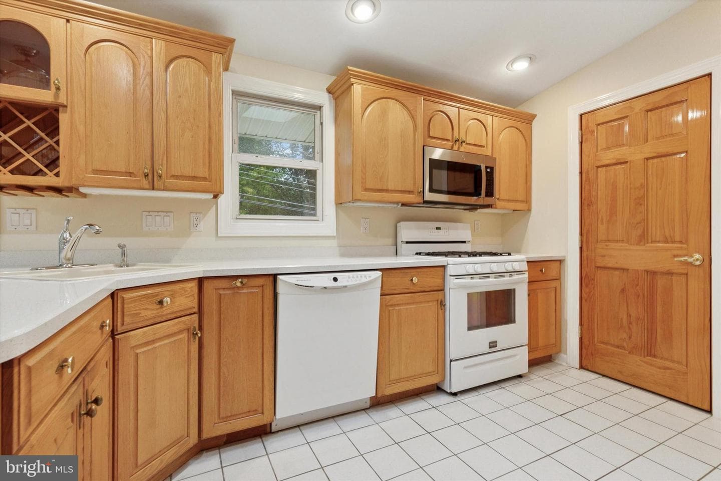 1209 Thistlewood Lane photo 9