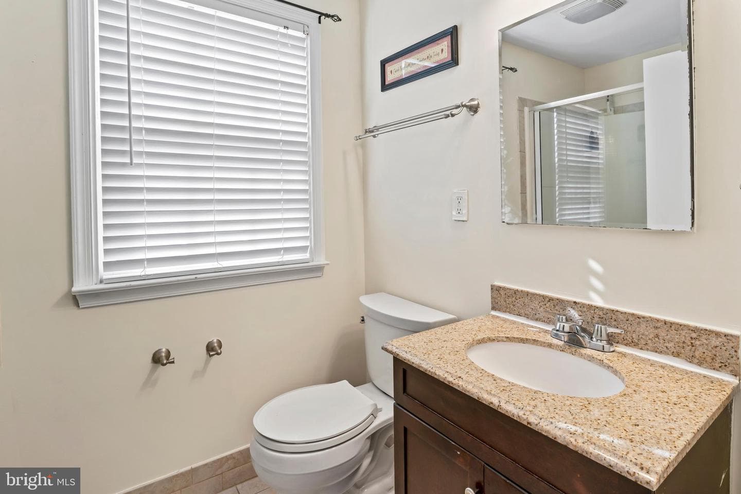 387 Devonshire Road photo 22