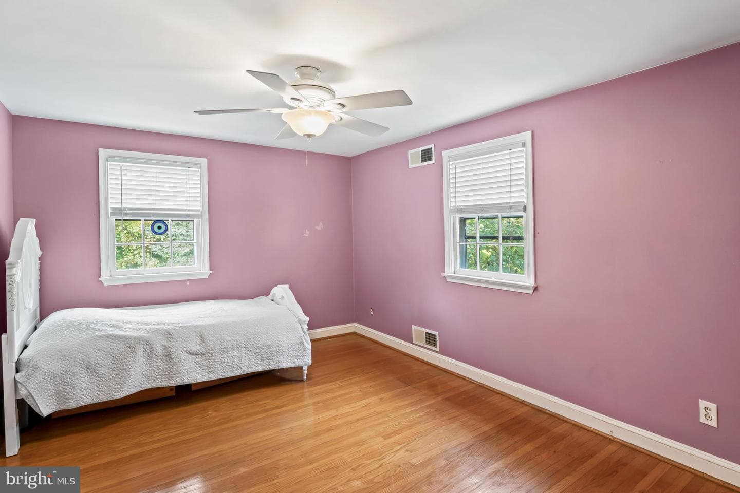 387 Devonshire Road photo 25