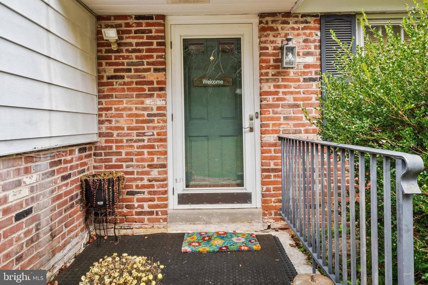 387 Devonshire Road photo 4