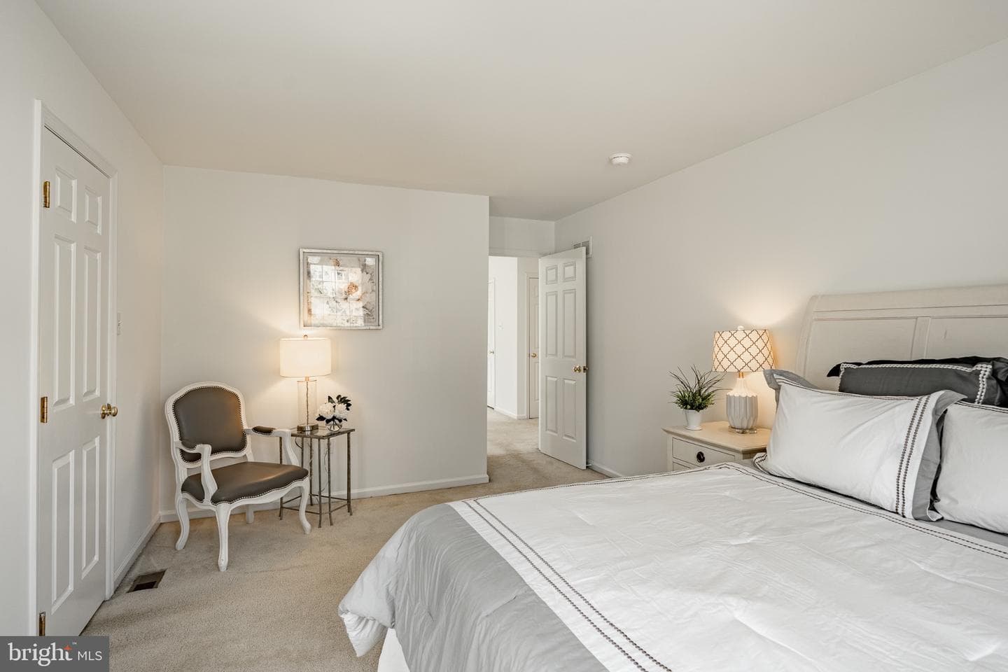 6 Wingstone Lane photo 26