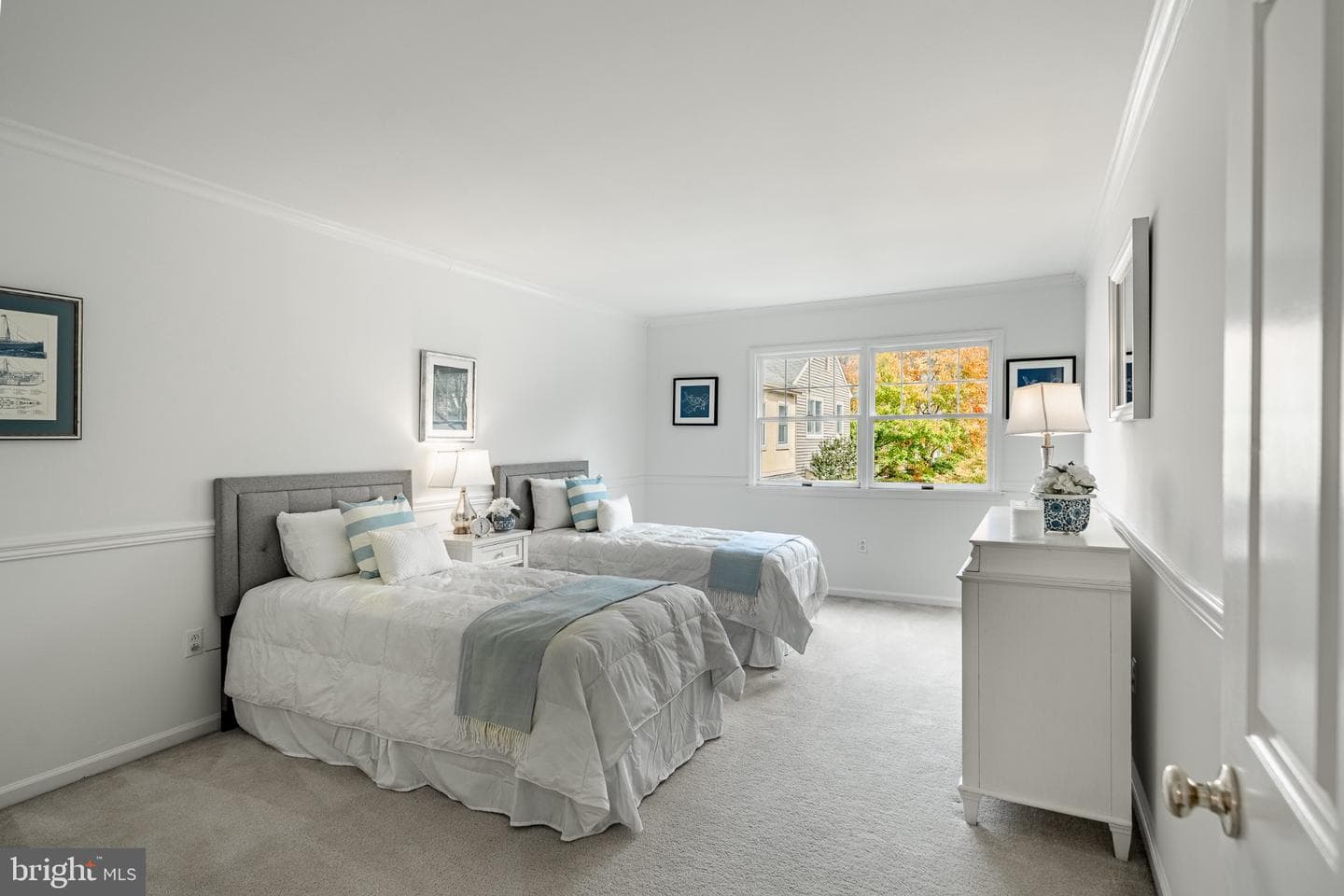 6 Wingstone Lane photo 28