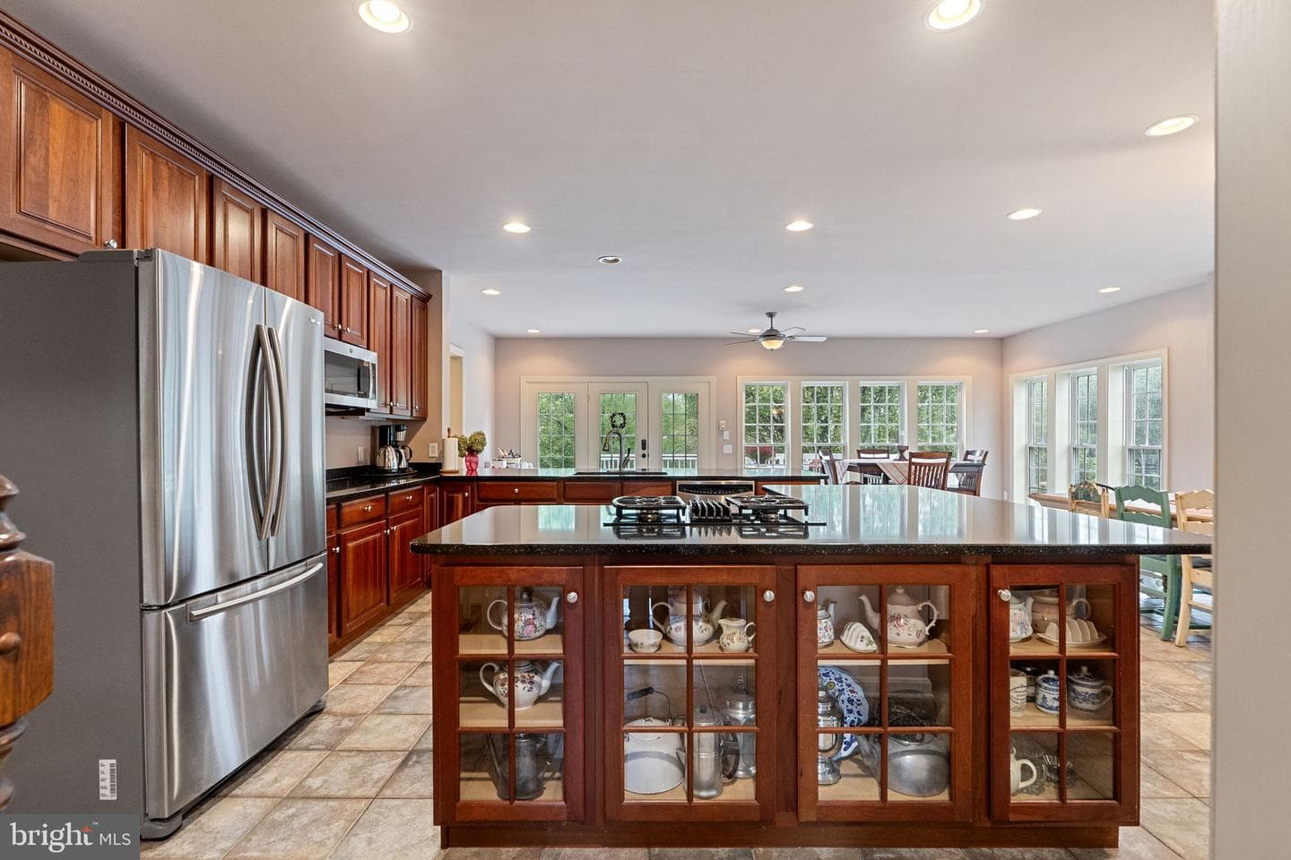 200 Armitage Court photo 26