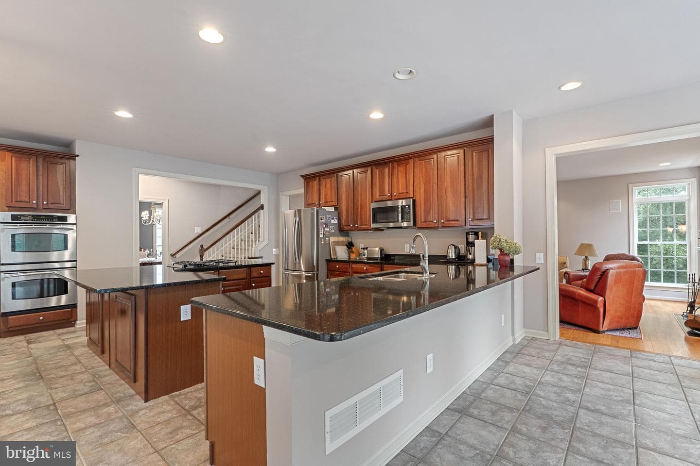 200 Armitage Court photo 28