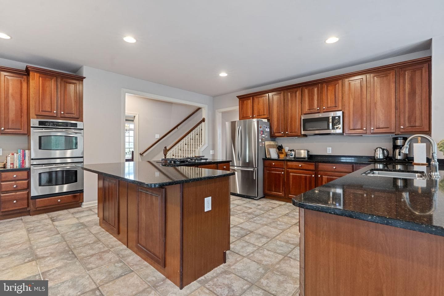 200 Armitage Court photo 29
