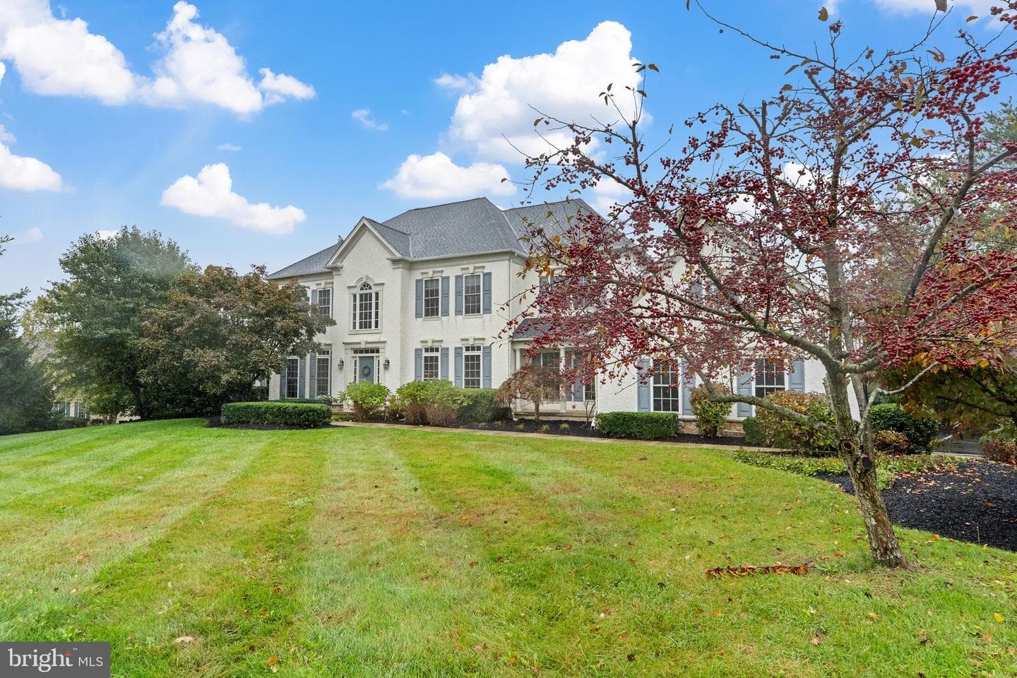 200 Armitage Court photo 3