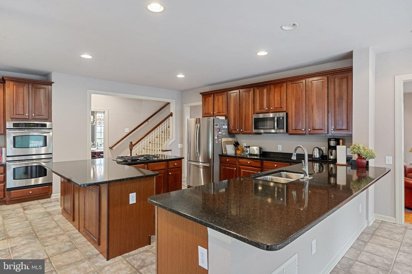 200 Armitage Court photo 31