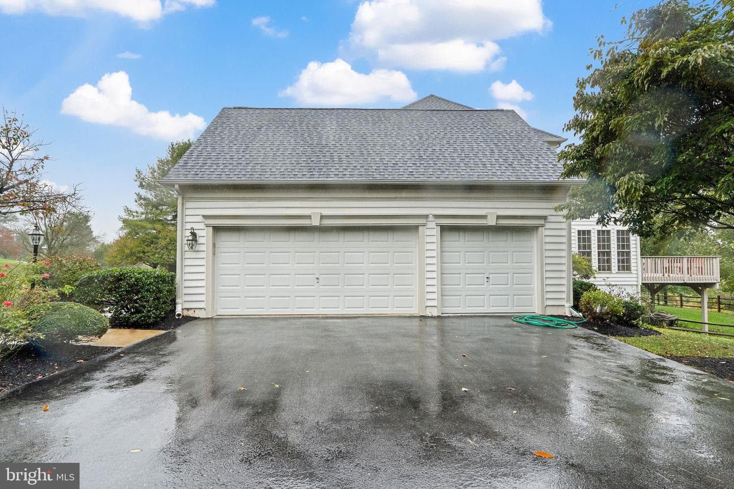 200 Armitage Court photo 5