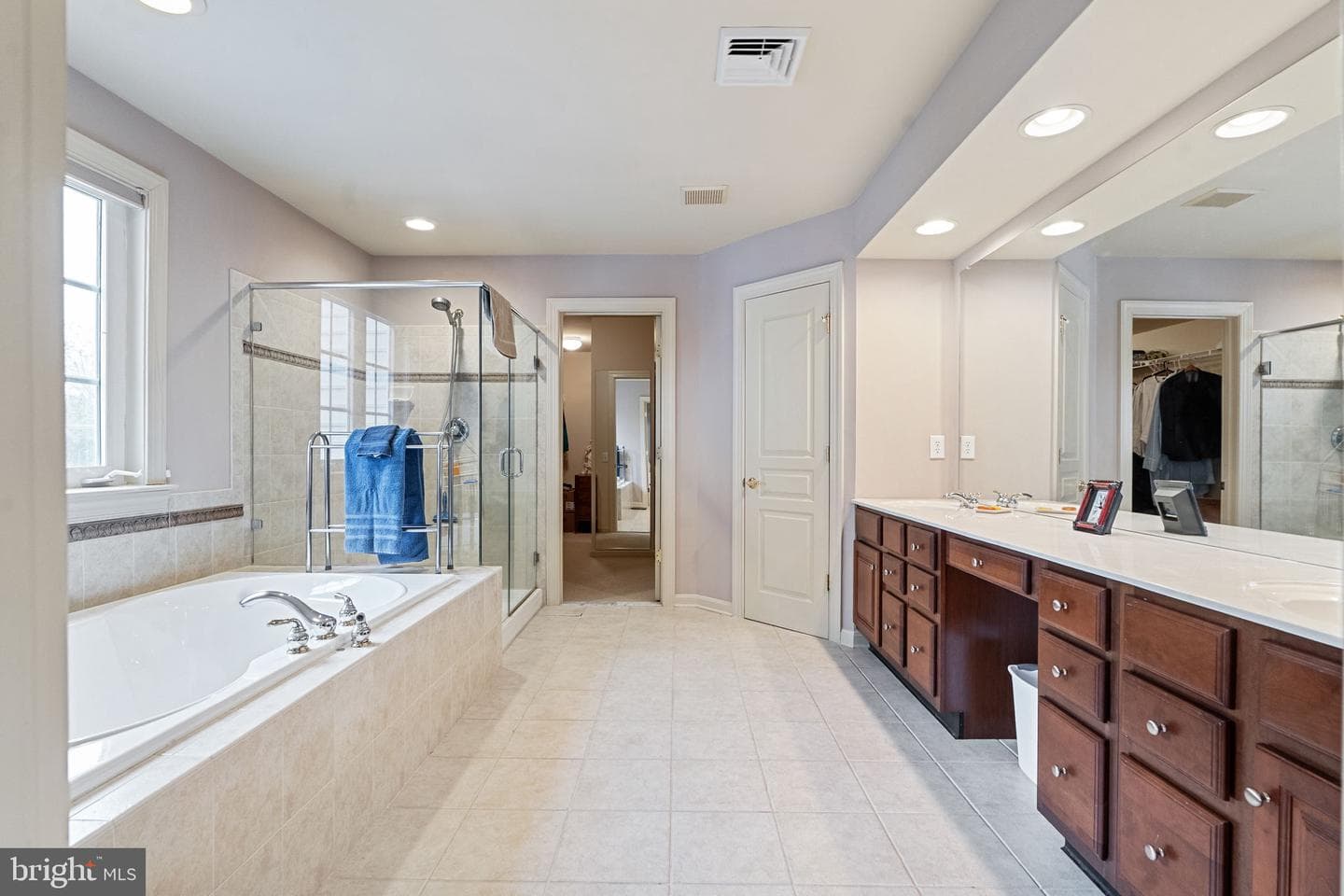 200 Armitage Court photo 57