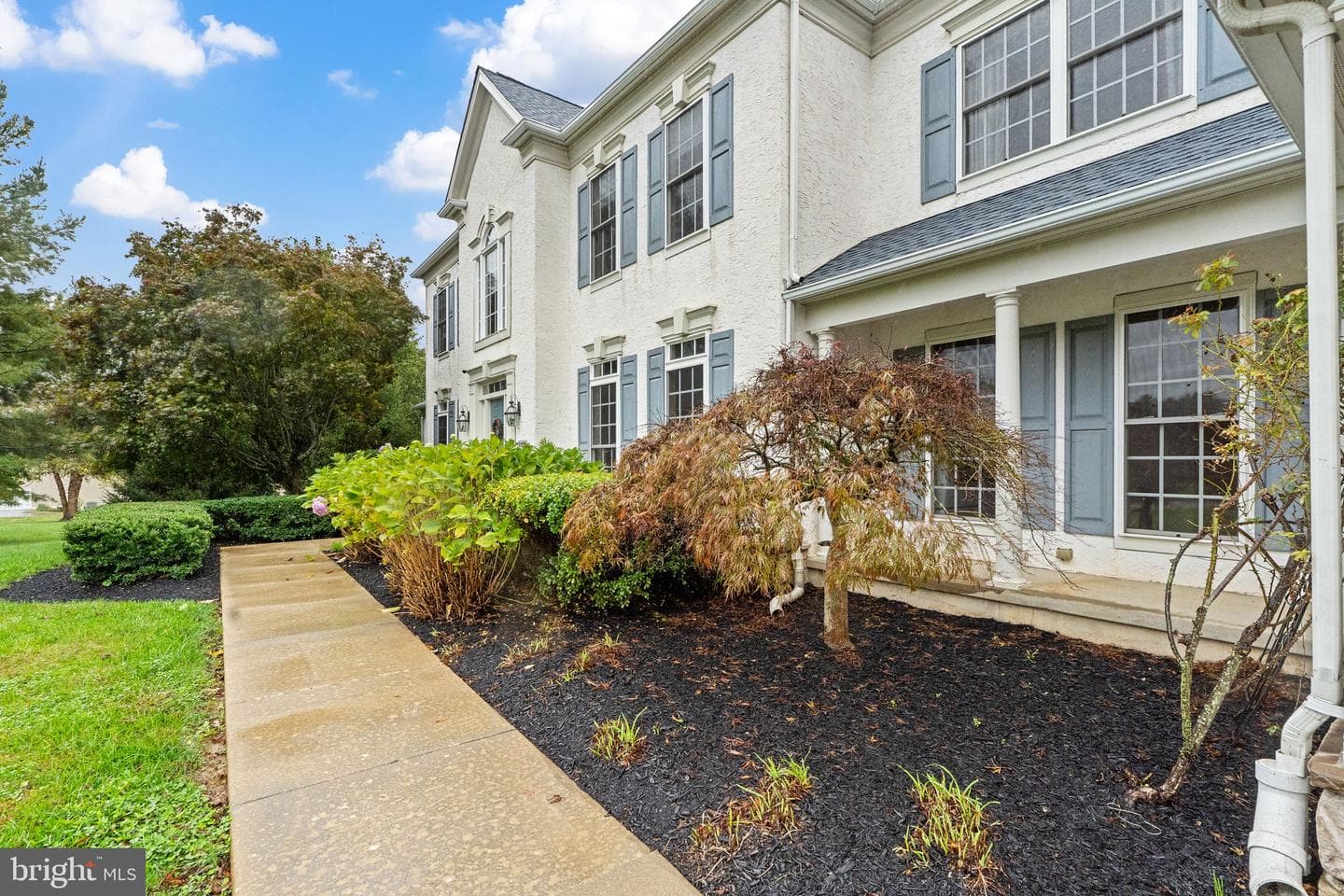 200 Armitage Court photo 6