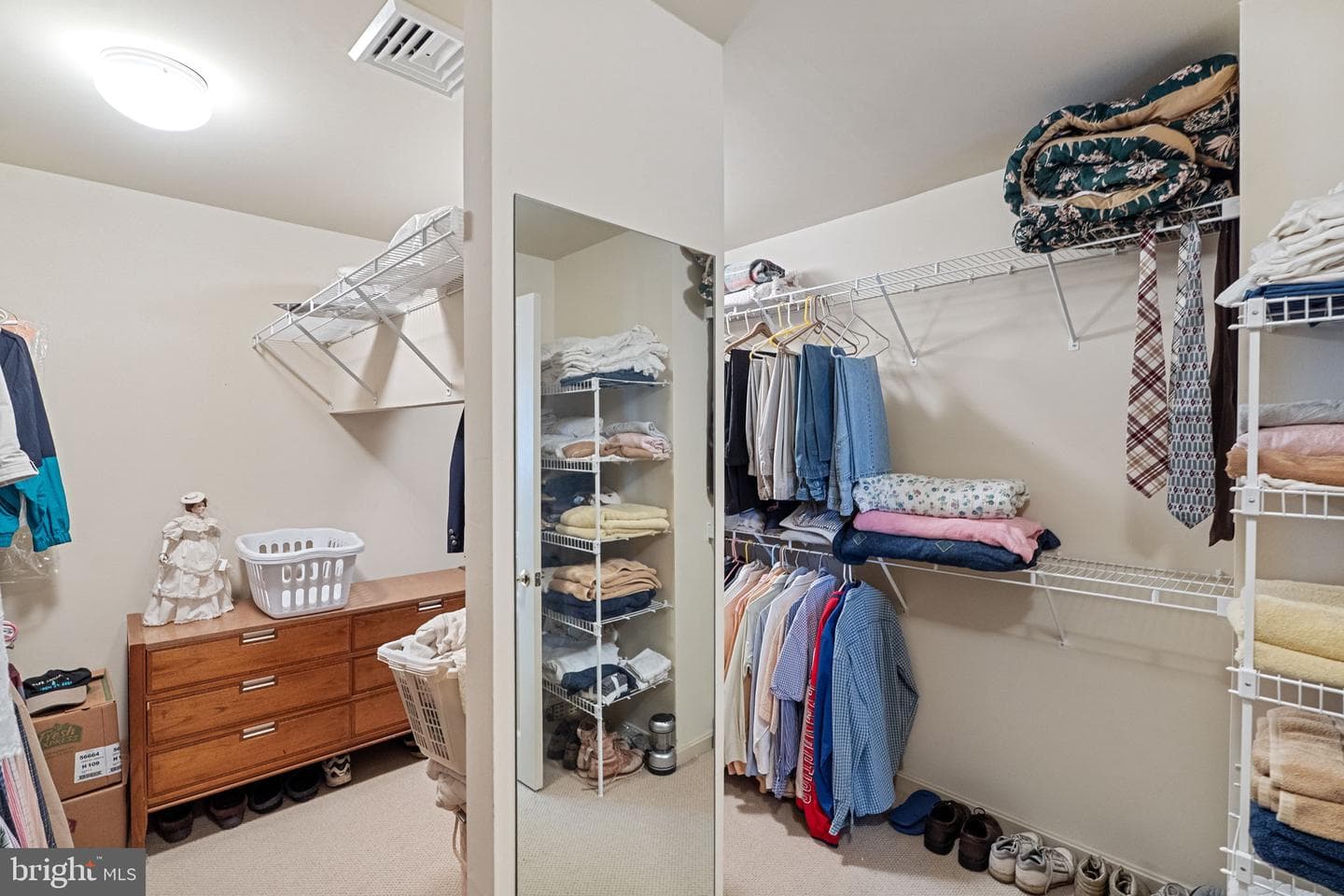200 Armitage Court photo 63