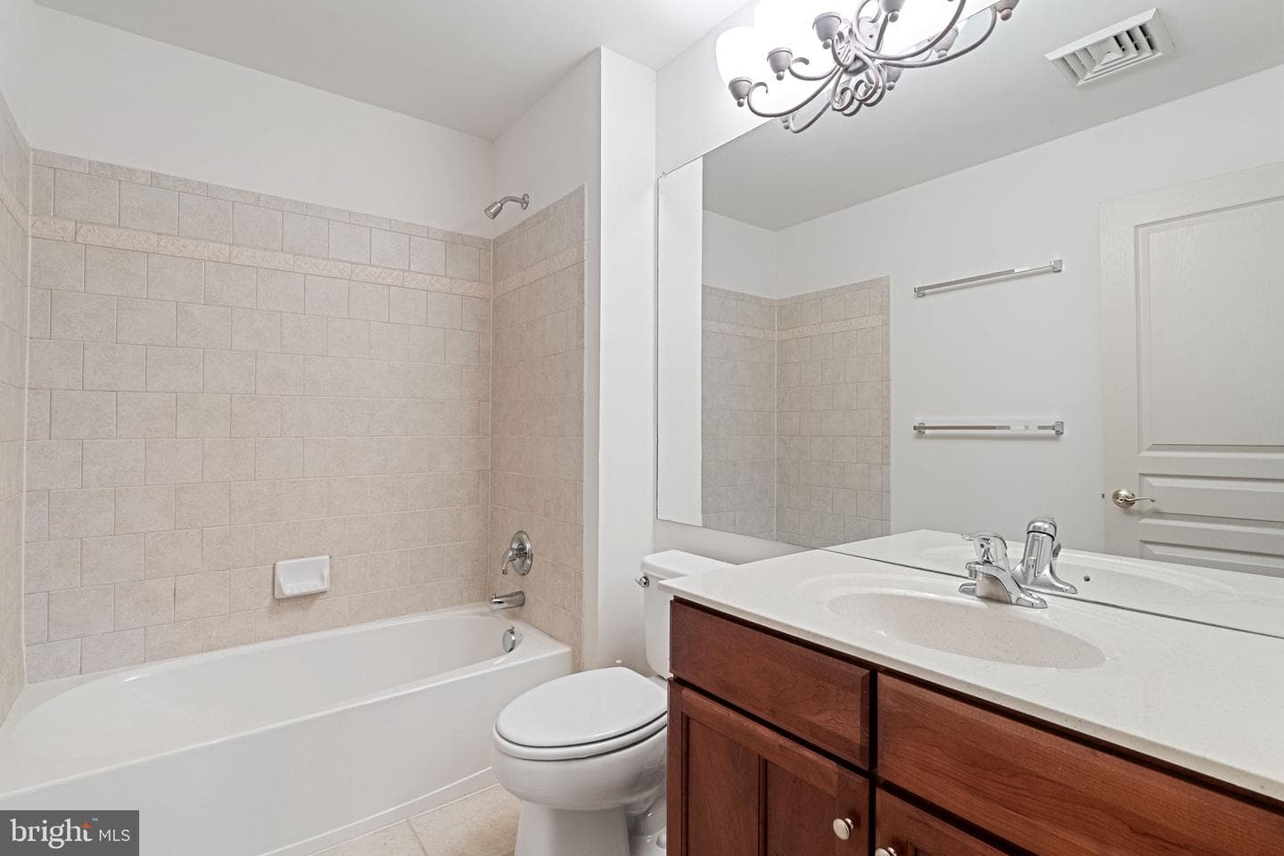 200 Armitage Court photo 69