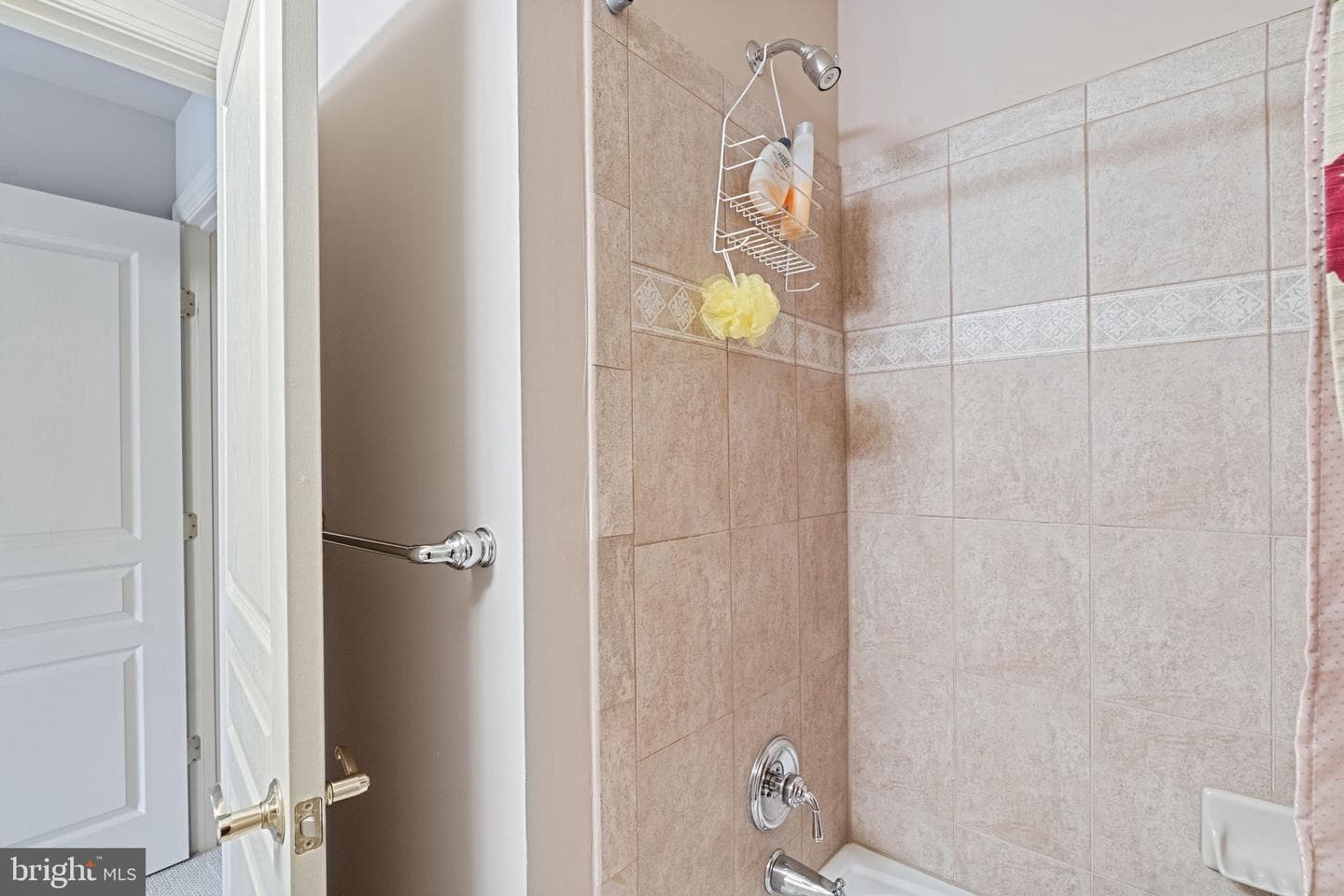 200 Armitage Court photo 74