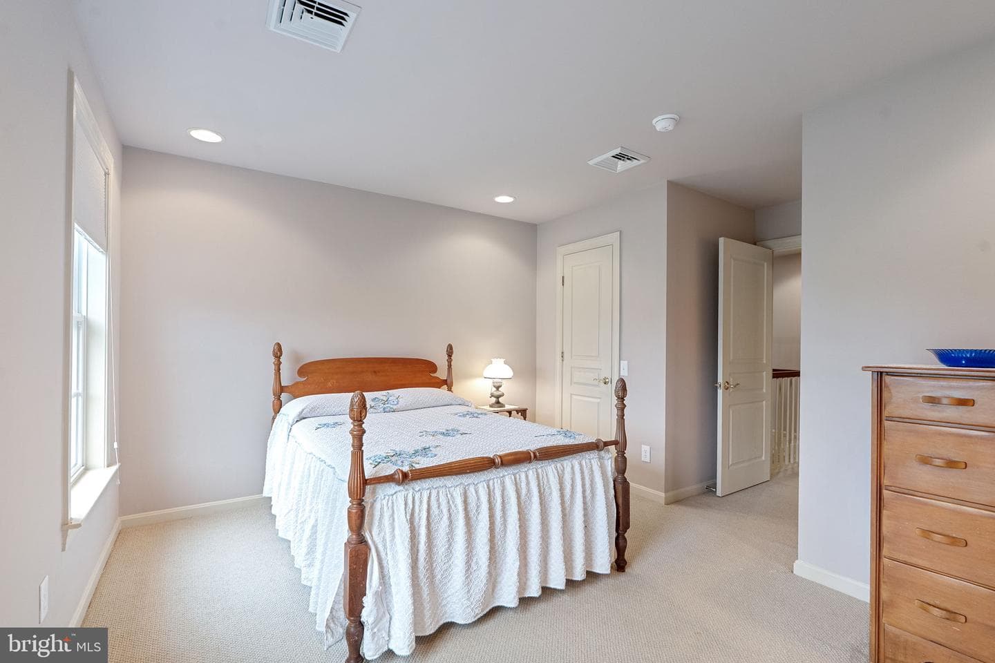 200 Armitage Court photo 77