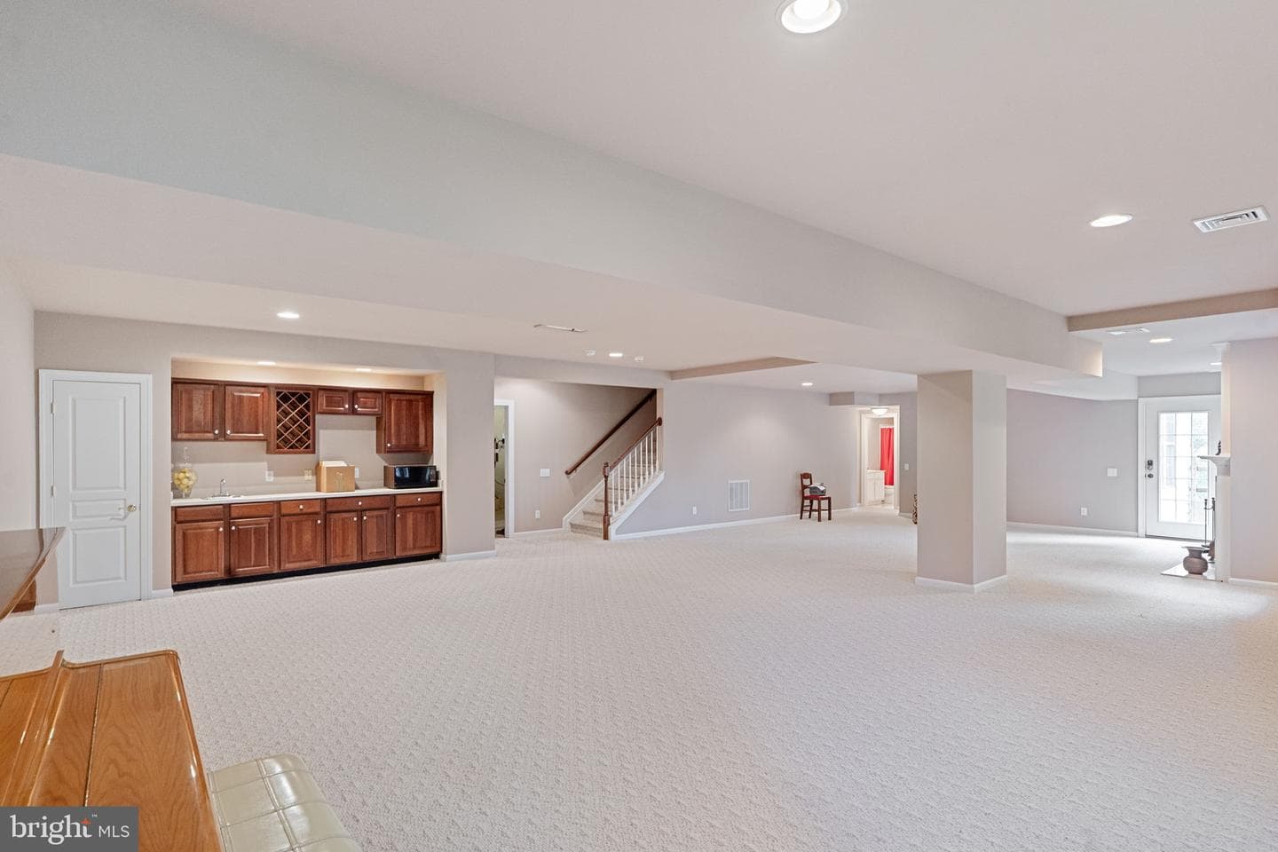 200 Armitage Court photo 78