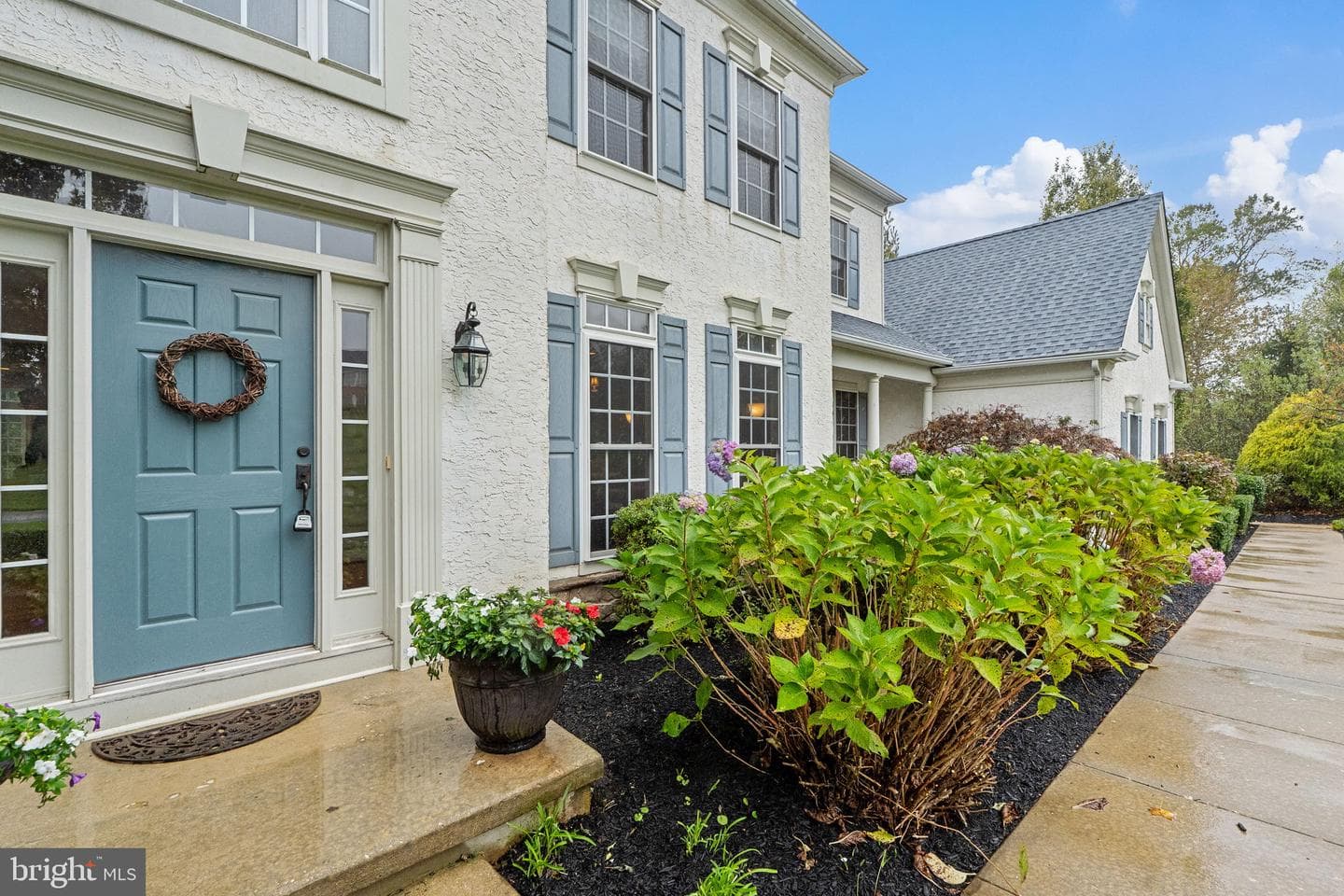 200 Armitage Court photo 9