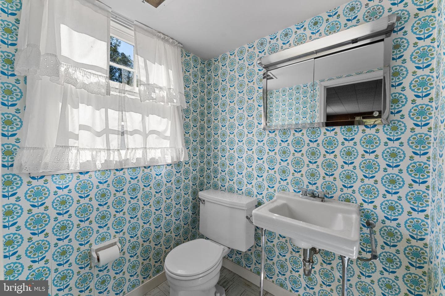 962 Weadley Road photo 15