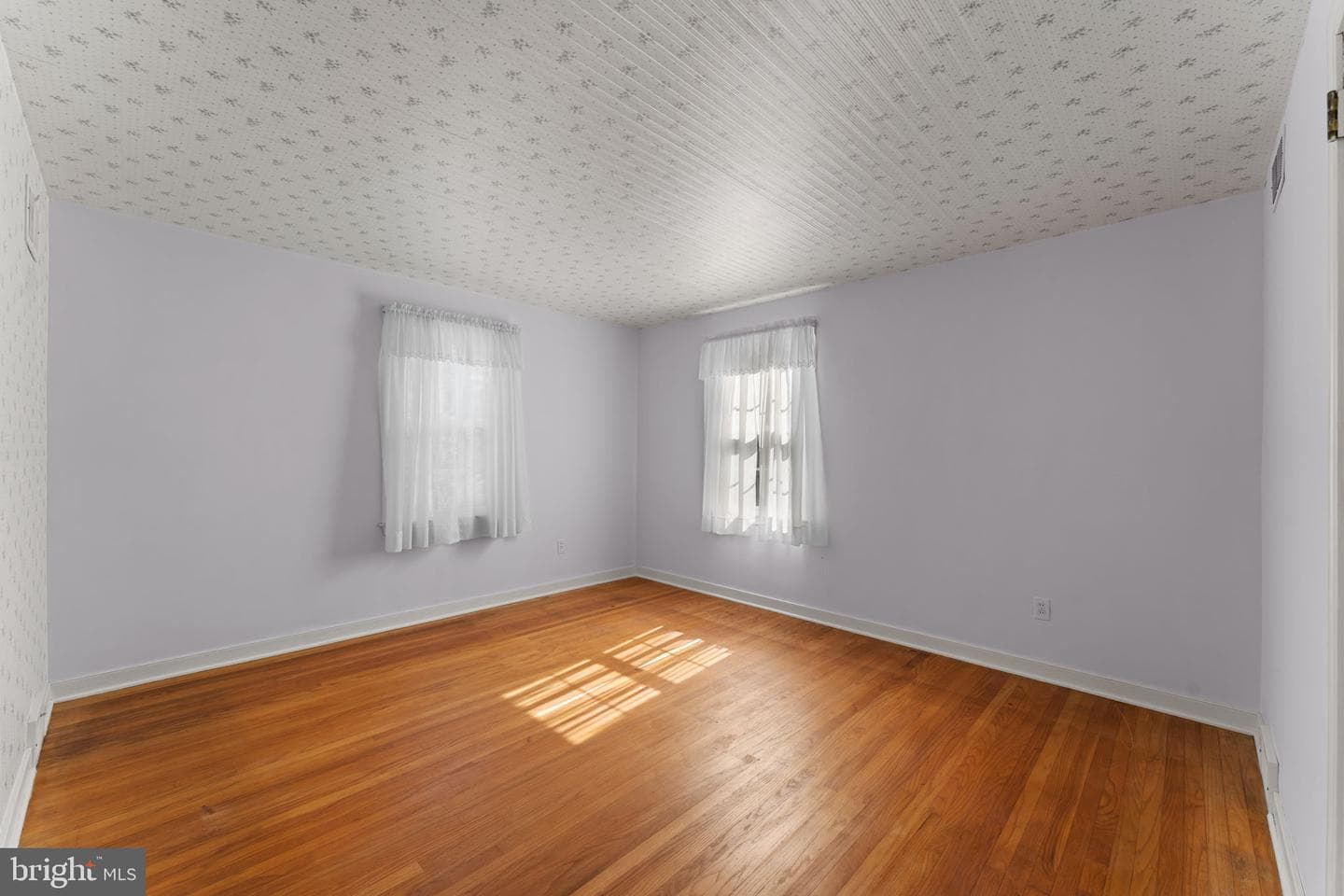 962 Weadley Road photo 21