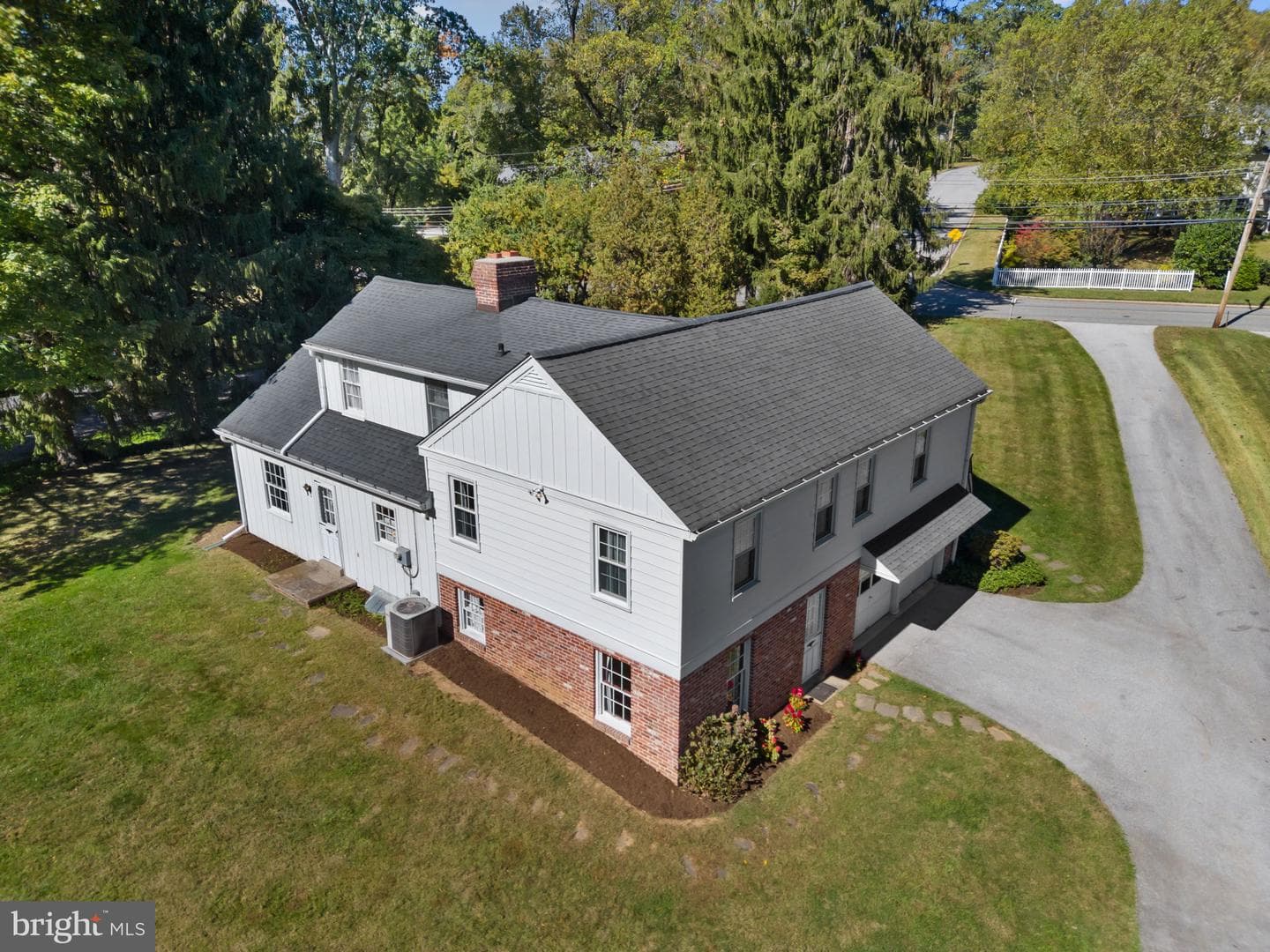 962 Weadley Road photo 30