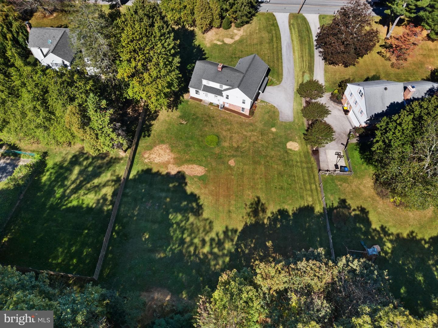 962 Weadley Road photo 31