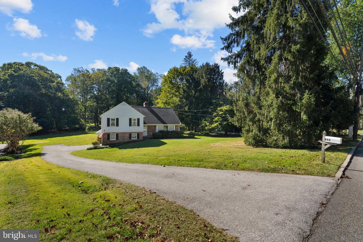 962 Weadley Road photo 36