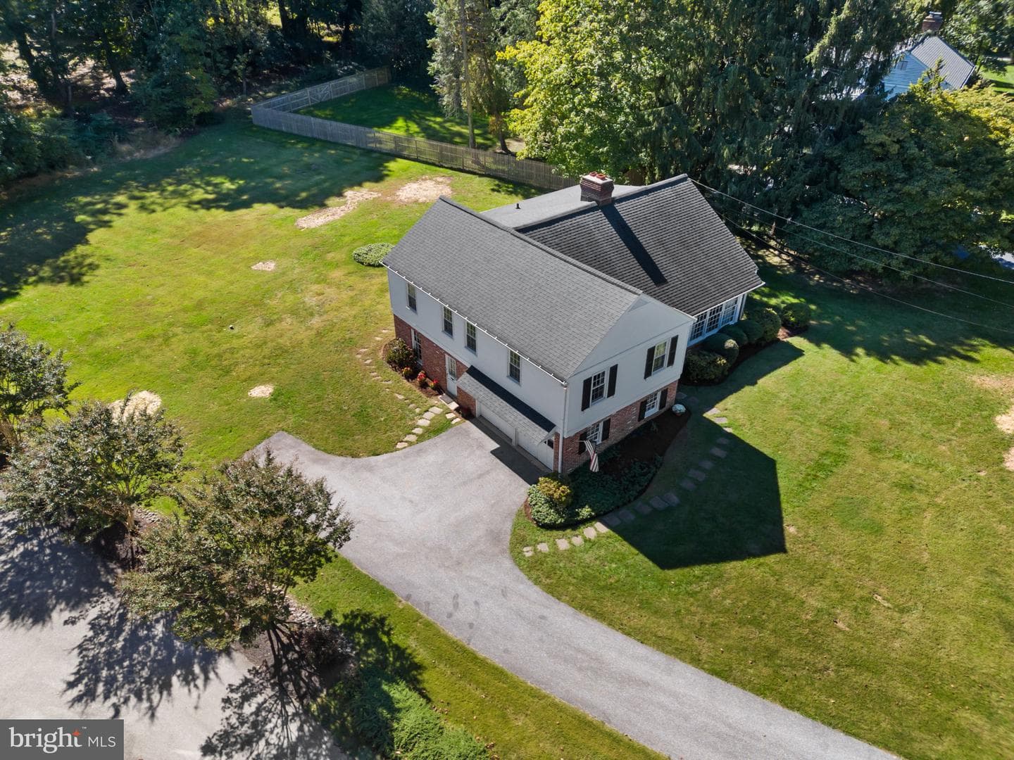 962 Weadley Road photo 37