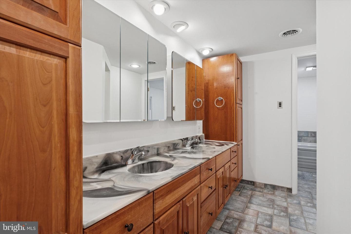 2435 Saint Peters Road photo 32