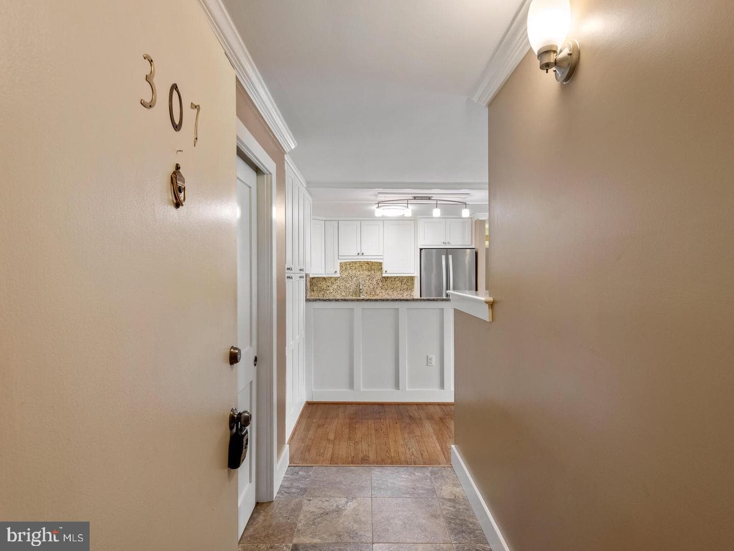 175 W King Street #307 photo 3