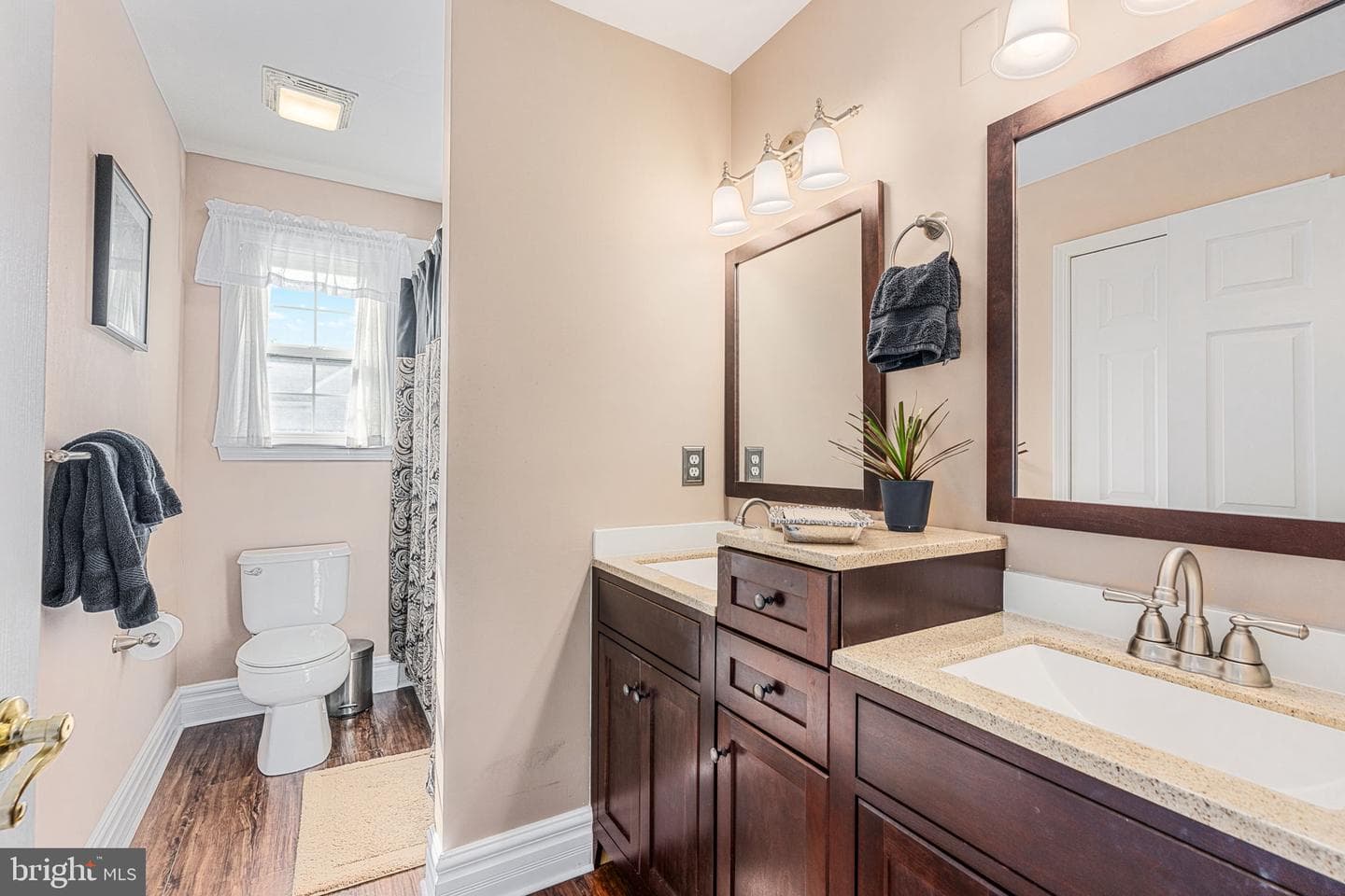 16 Angelica Drive photo 28