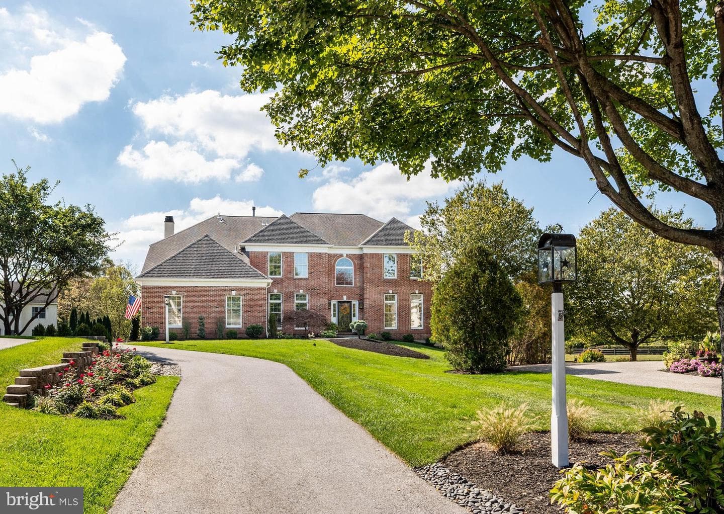 606 Muirfield Court photo 2
