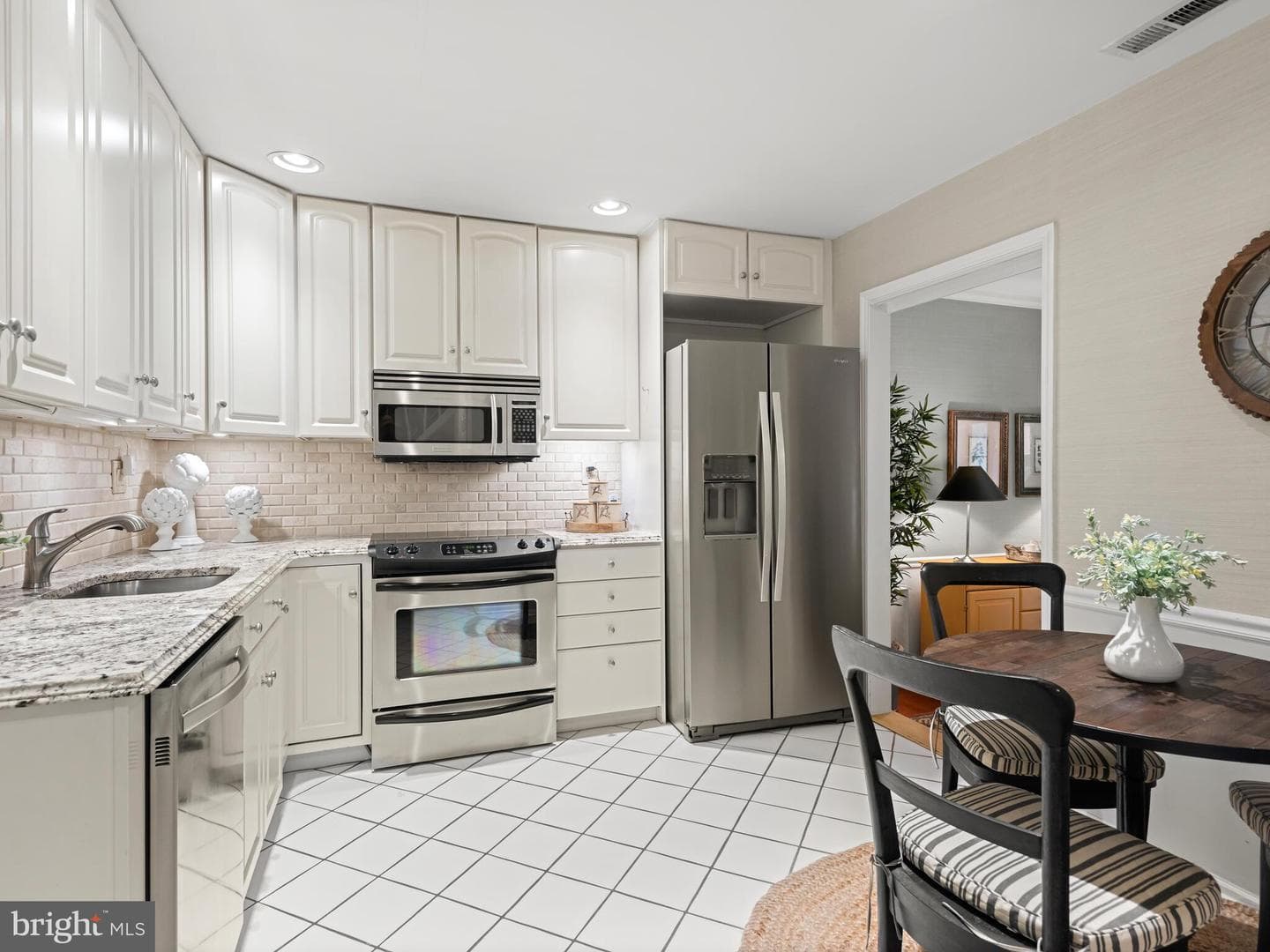 2104 Weatherstone Drive photo 11