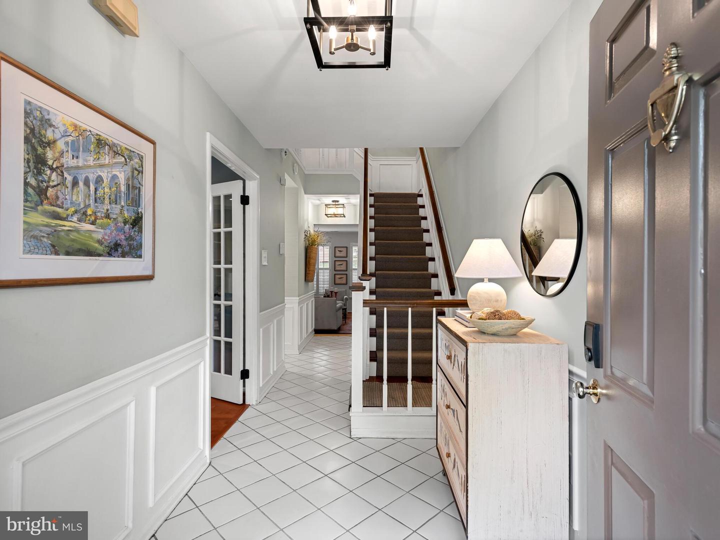 2104 Weatherstone Drive photo 4