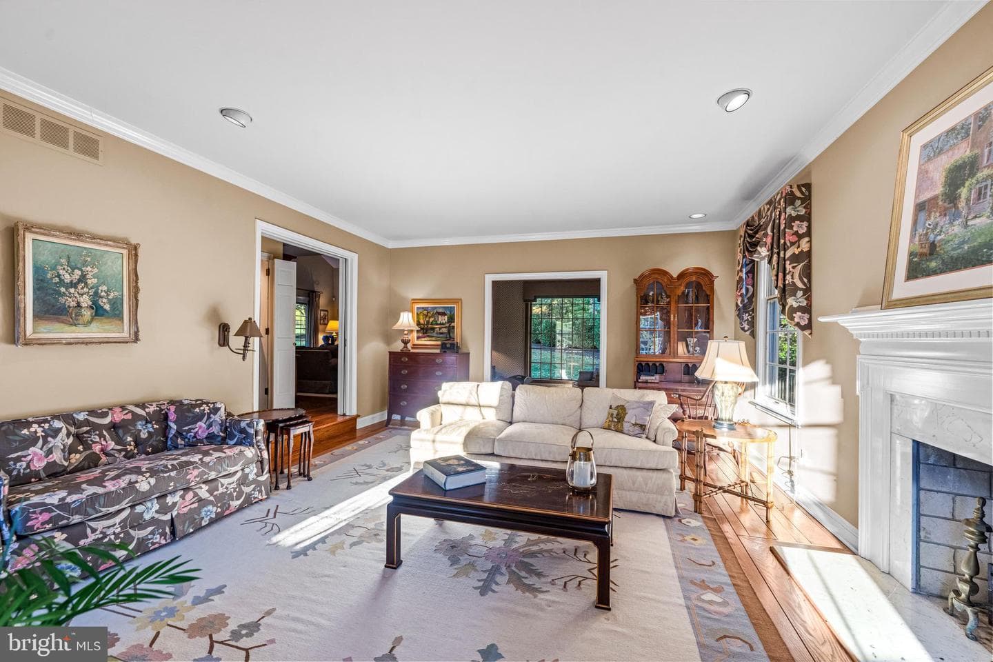 287 Stonegate Drive photo 8