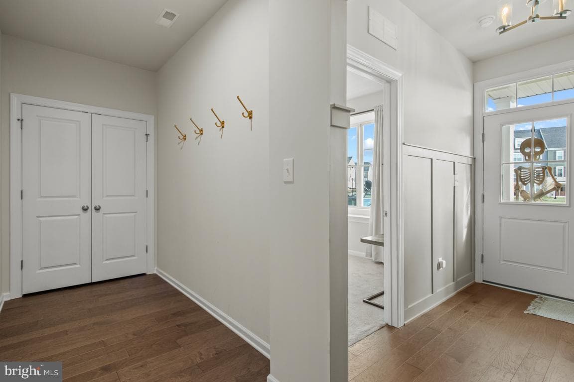 637 Burcham Street photo 3