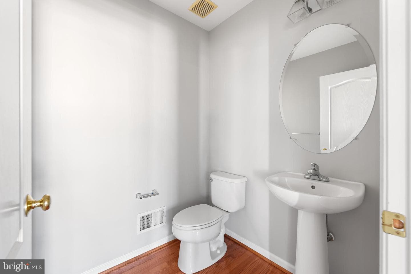 710 Franklin Street photo 7