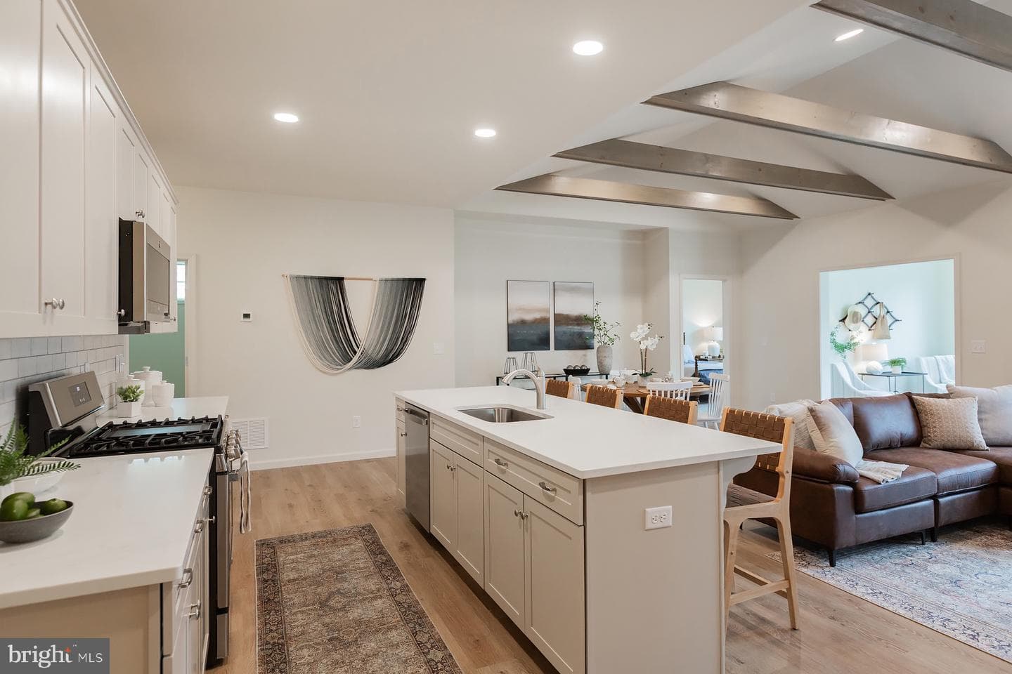 604 Greenbriar Path photo 10