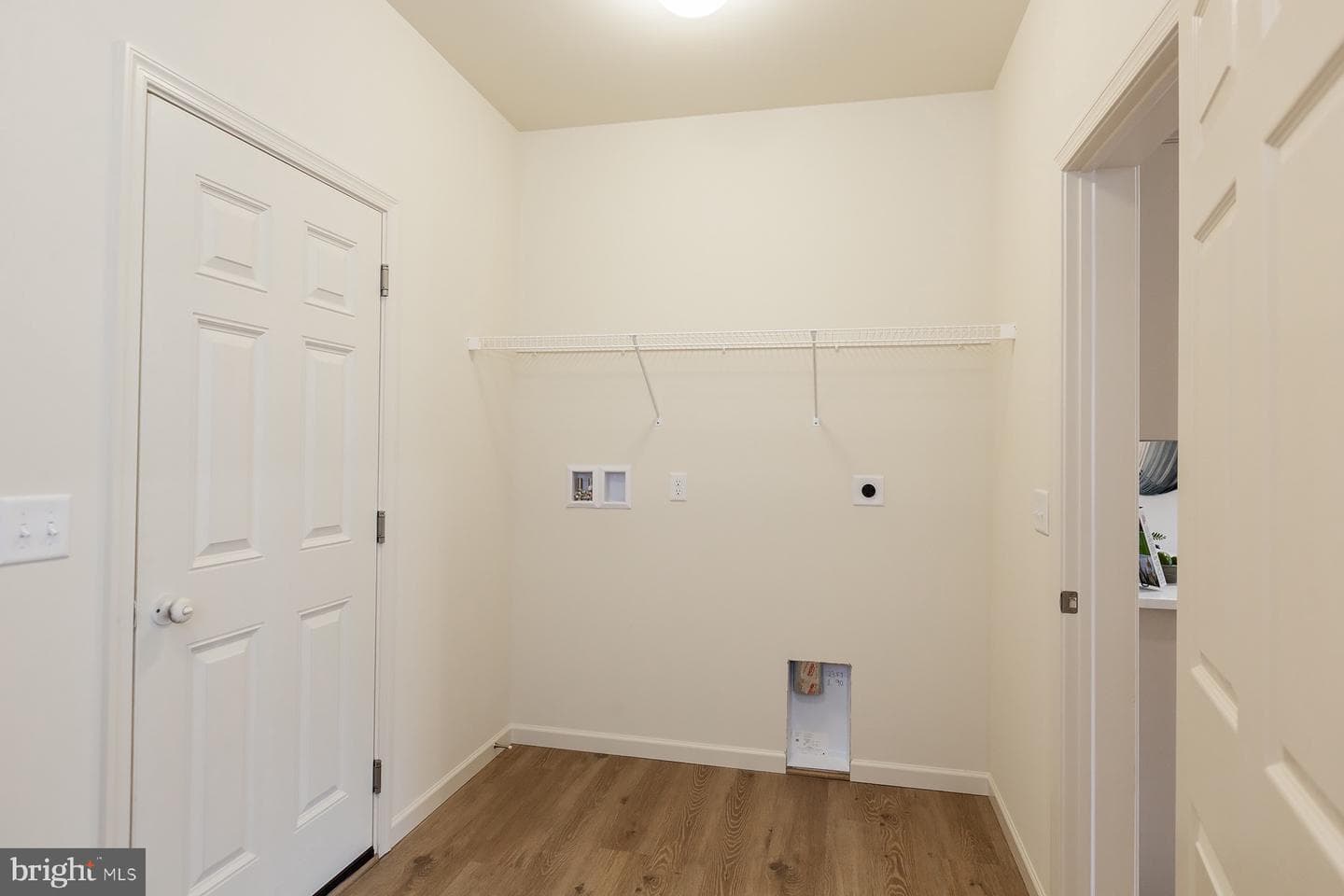 604 Greenbriar Path photo 14
