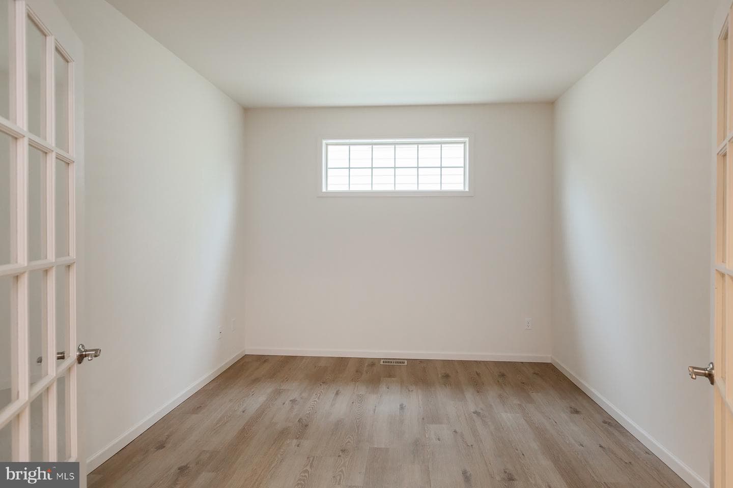 604 Greenbriar Path photo 19