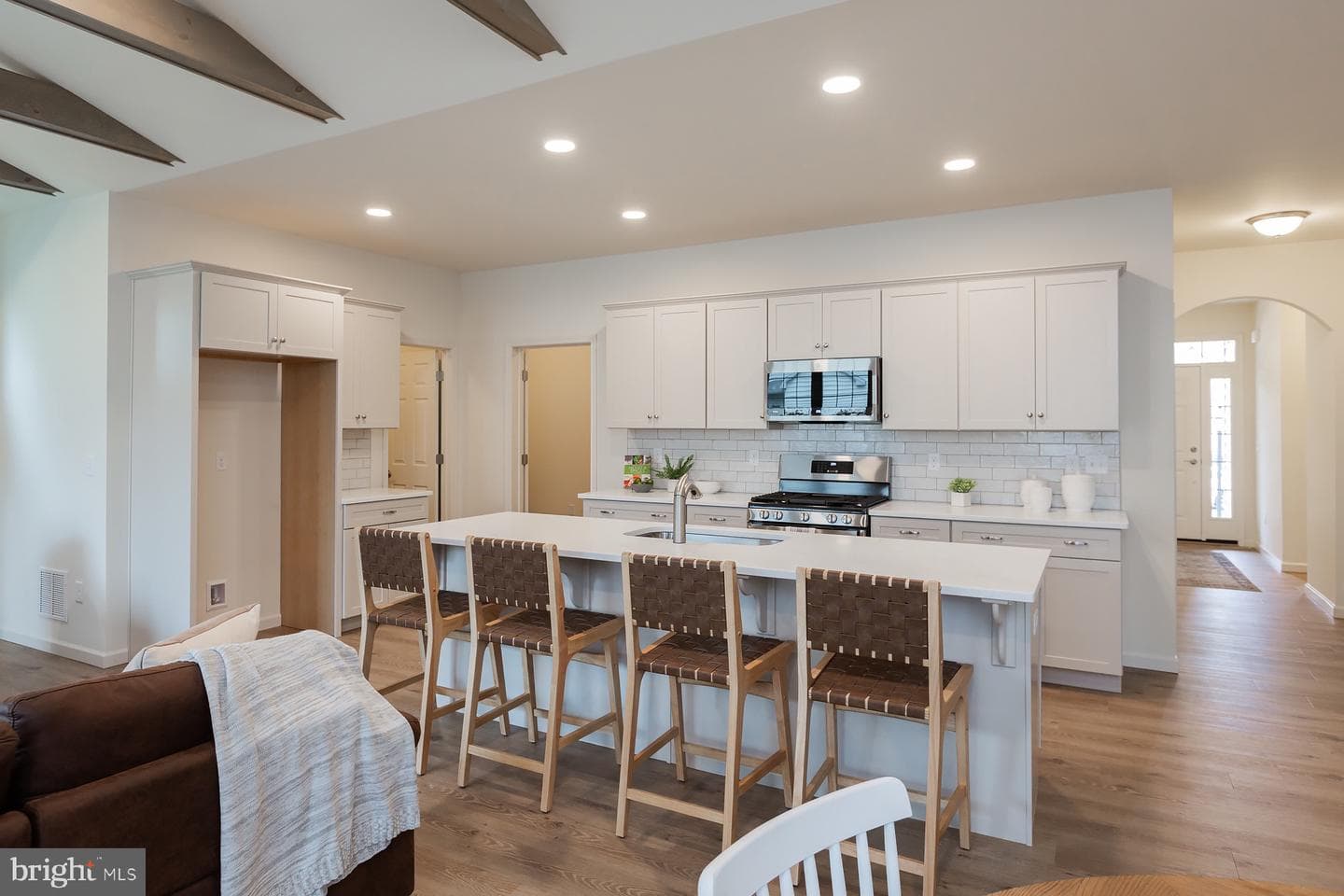 604 Greenbriar Path photo 8