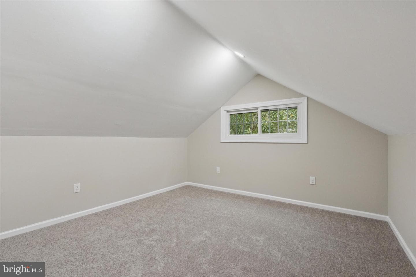 9 Bryan Avenue photo 21