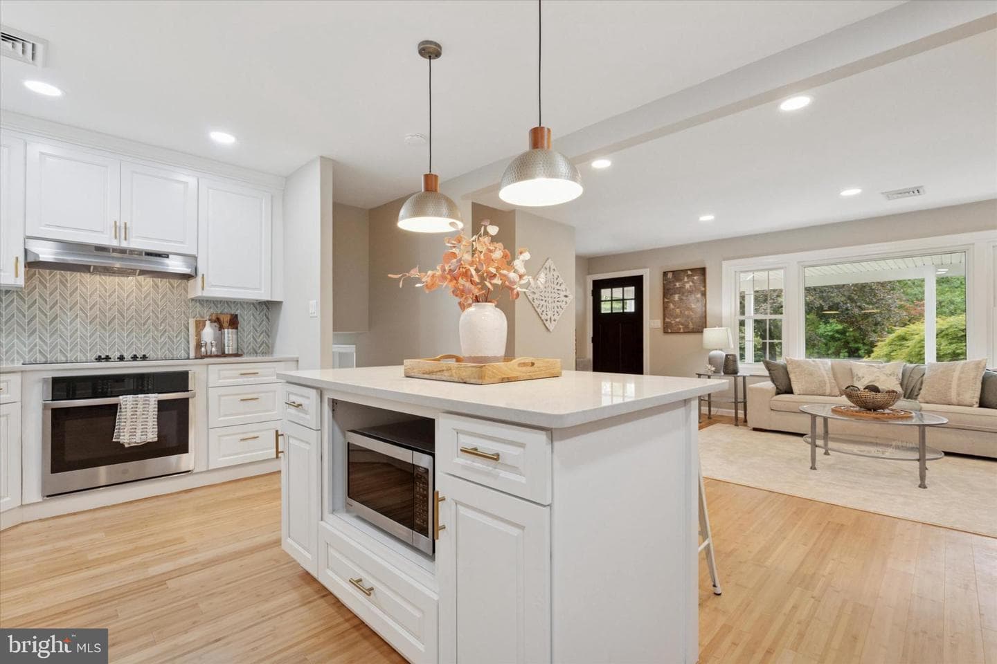9 Bryan Avenue photo 9
