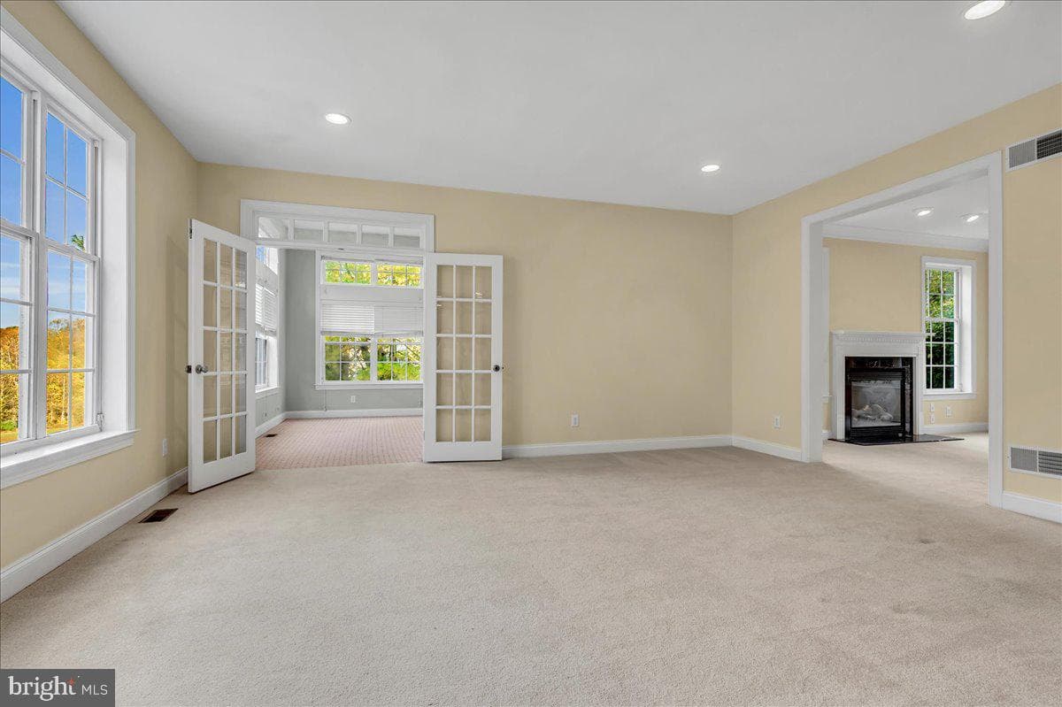 54 Mccormick Way photo 10