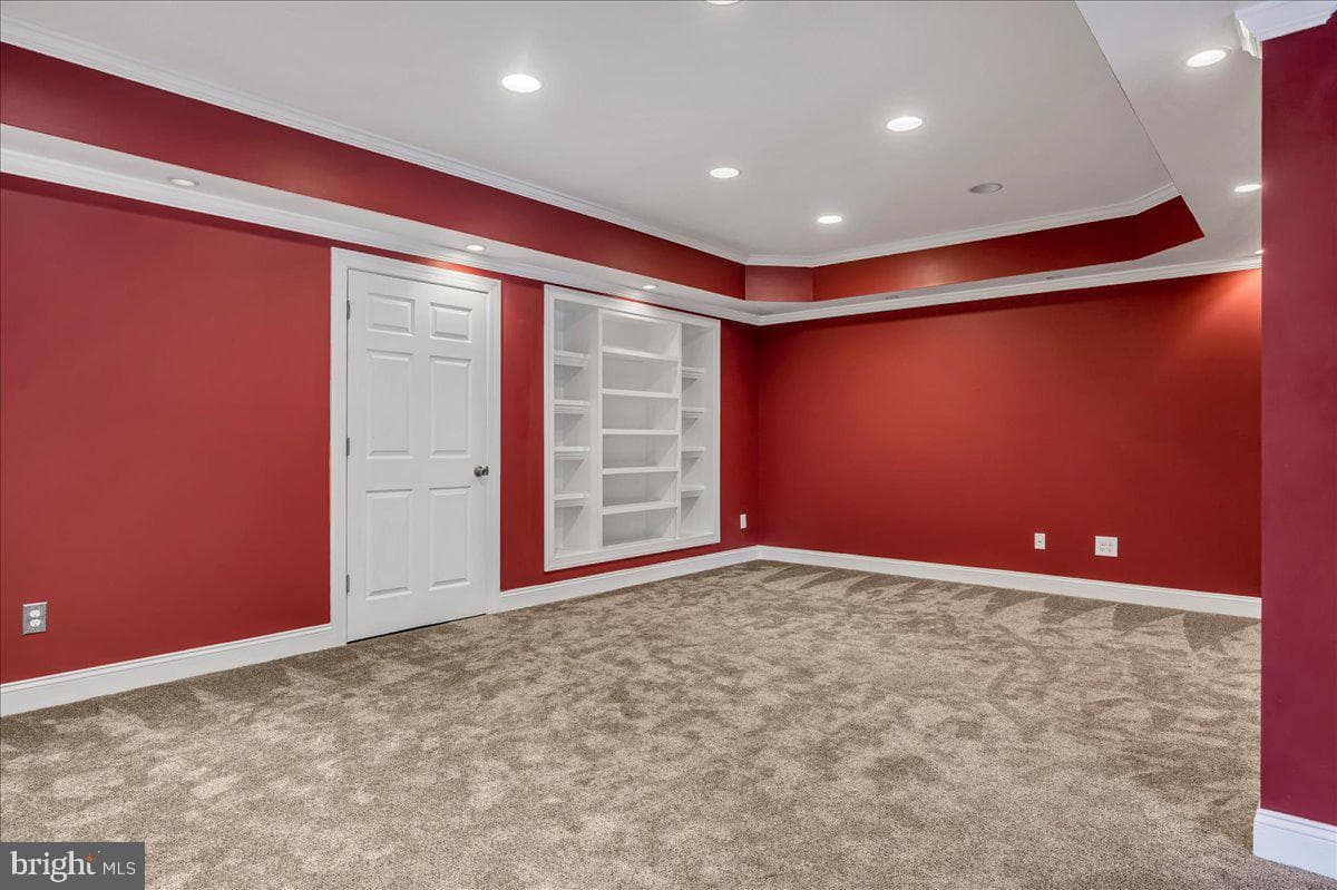 54 Mccormick Way photo 18