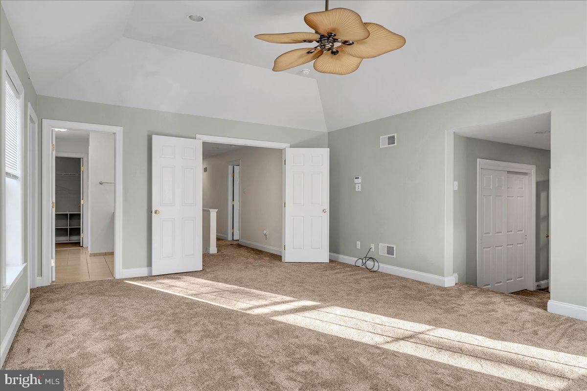 54 Mccormick Way photo 21