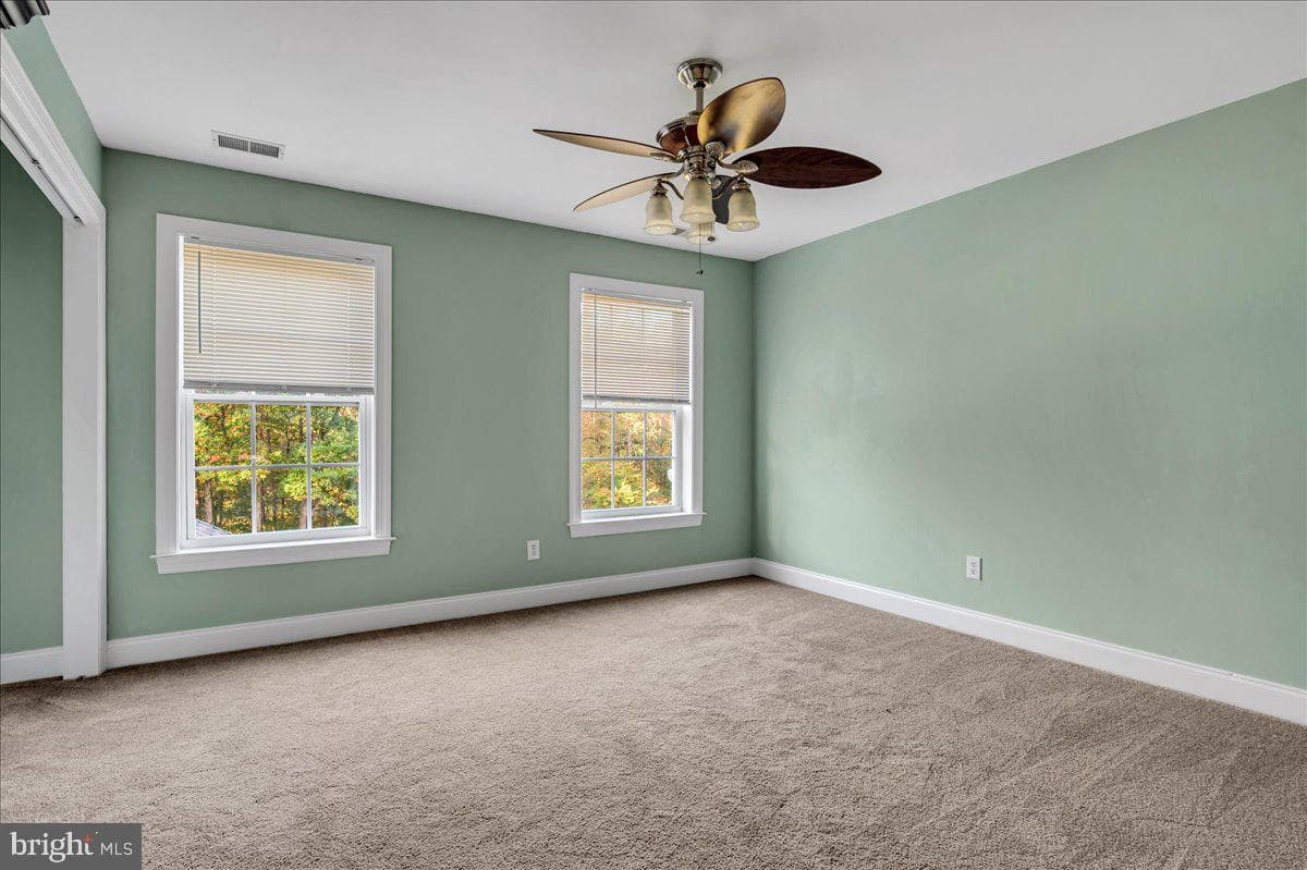54 Mccormick Way photo 28