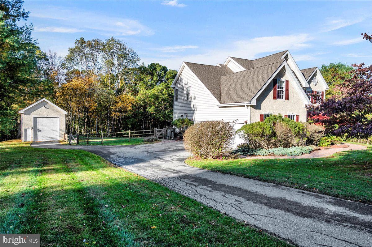 54 Mccormick Way photo 39