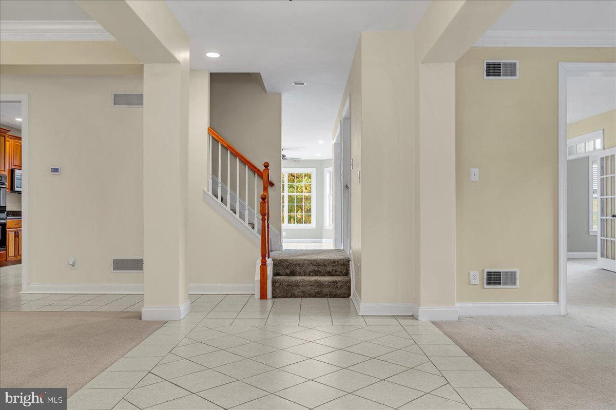 54 Mccormick Way photo 5